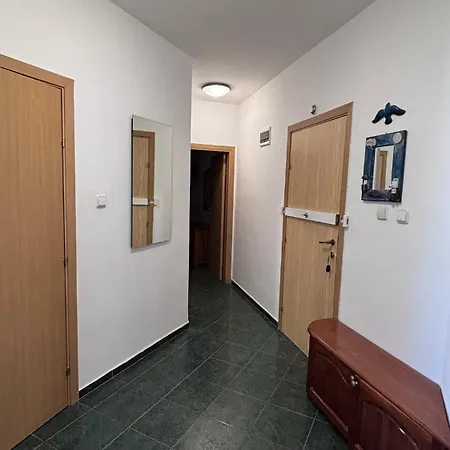 Relax In Riviera Apartman *